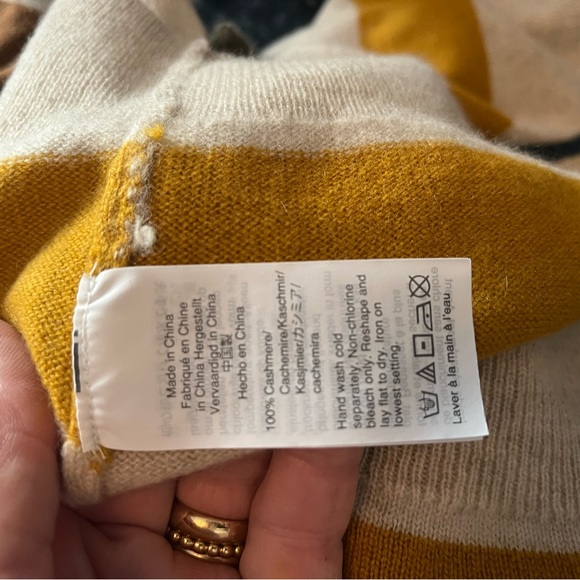 NWOT Jcrew Everyday cashmere crewneck sweater in multicolor stripe - Picture 8 of 9